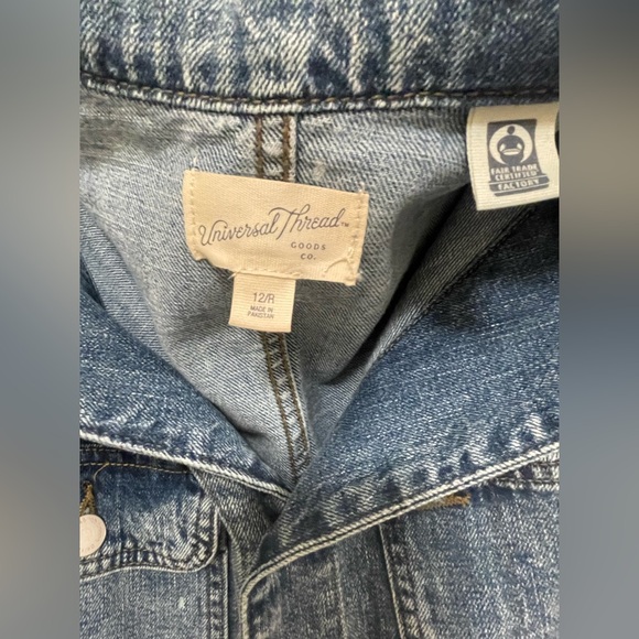 Universal Thread Denim Jumpsuit Size 12 - Picture 2 of 5